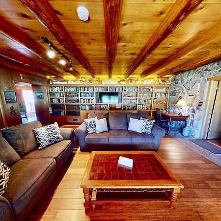 Pack Creek ~ Ranch House Villa Моуаб Екстериор снимка